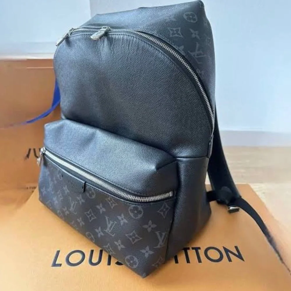 LV Backpack - Picture 1 of 3